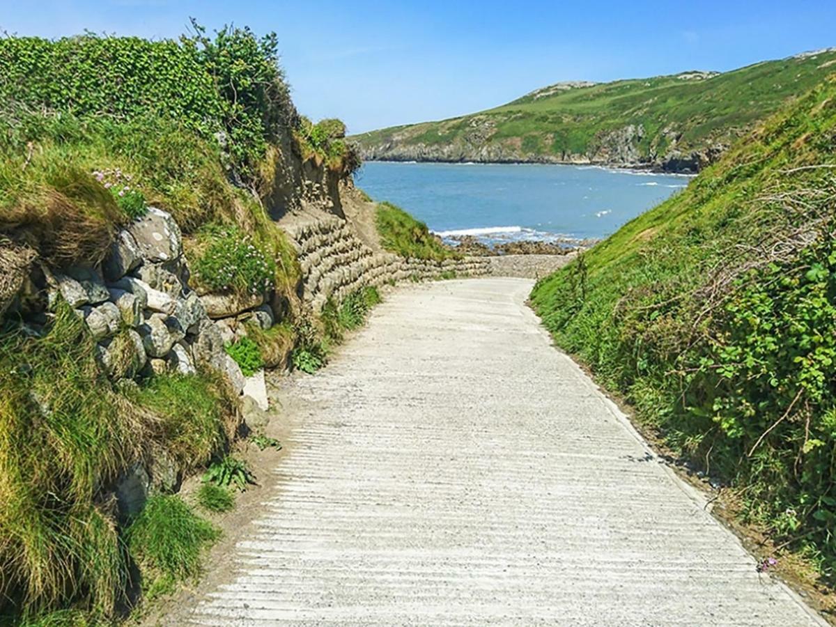 Rhyd Angharad Barns Villa Llanrhyddlad ภายนอก รูปภาพ