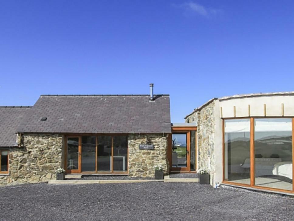 Rhyd Angharad Barns Villa Llanrhyddlad ภายนอก รูปภาพ